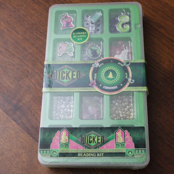 Wicked Elphaba Beading Kit 2 Pack NWT - Picture 2 of 7